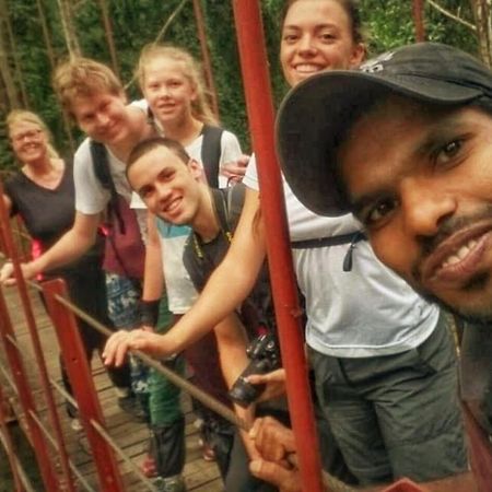 Sinharaja Hostel Deniyaya Bagian luar foto